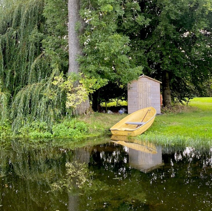 Schloss Roxburghe lake